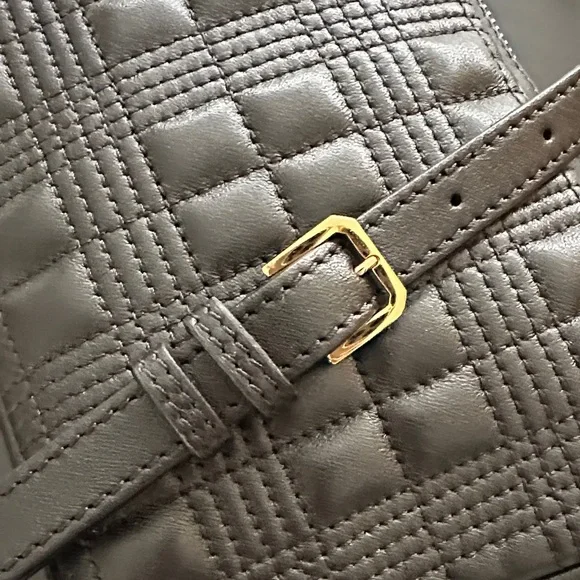 Burberry Black Quilted Crossbody Bag with Gold Accents - Picture 6 of 10